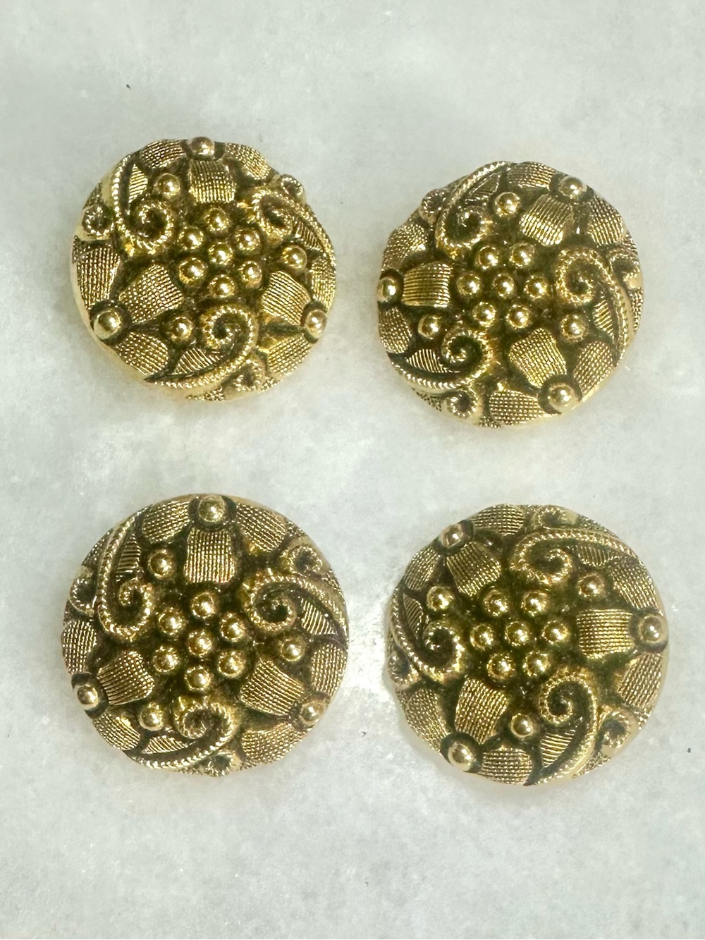 SET OF 4 VINTAGE SHANK BUTTONS Ornate Gold-tone Floral Filigree